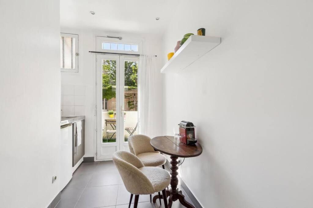 Cosy Studio With Terrace Retreat - Mp52a Appartamento Parigi